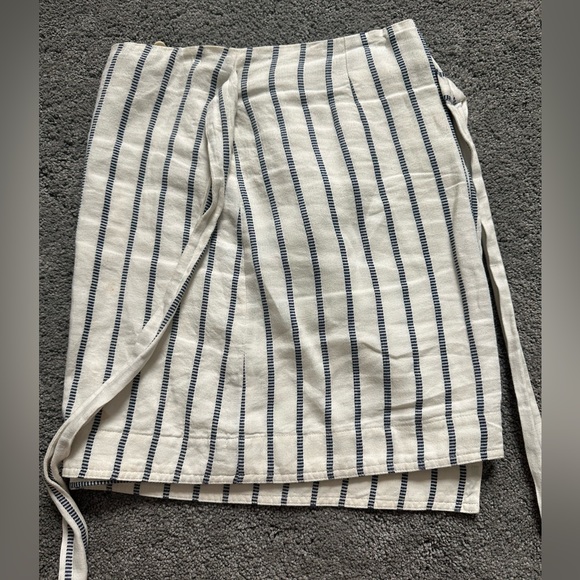 Theory Wrap-Tie Skirt in Split Stripes - Picture 6 of 15